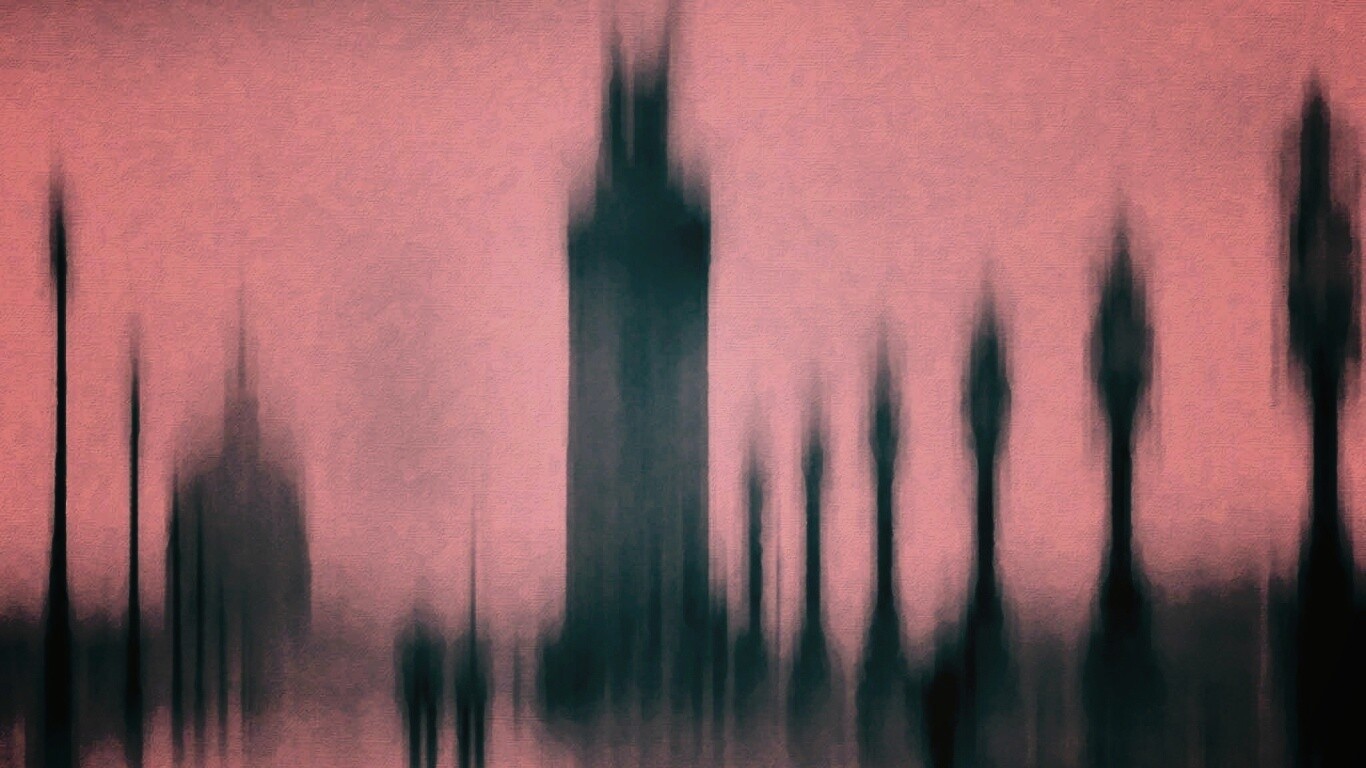 Размытый вид с моста обои