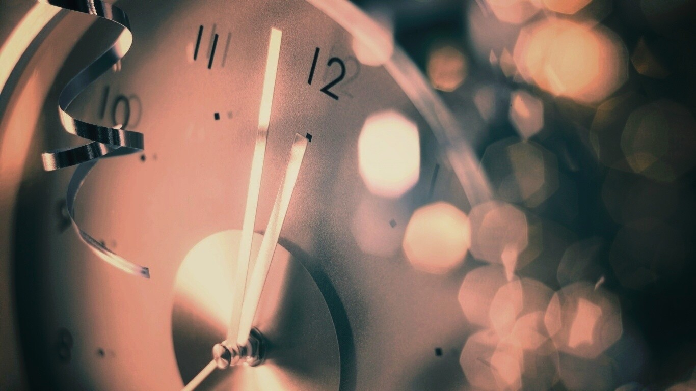 Часы в ожидании нового года обои