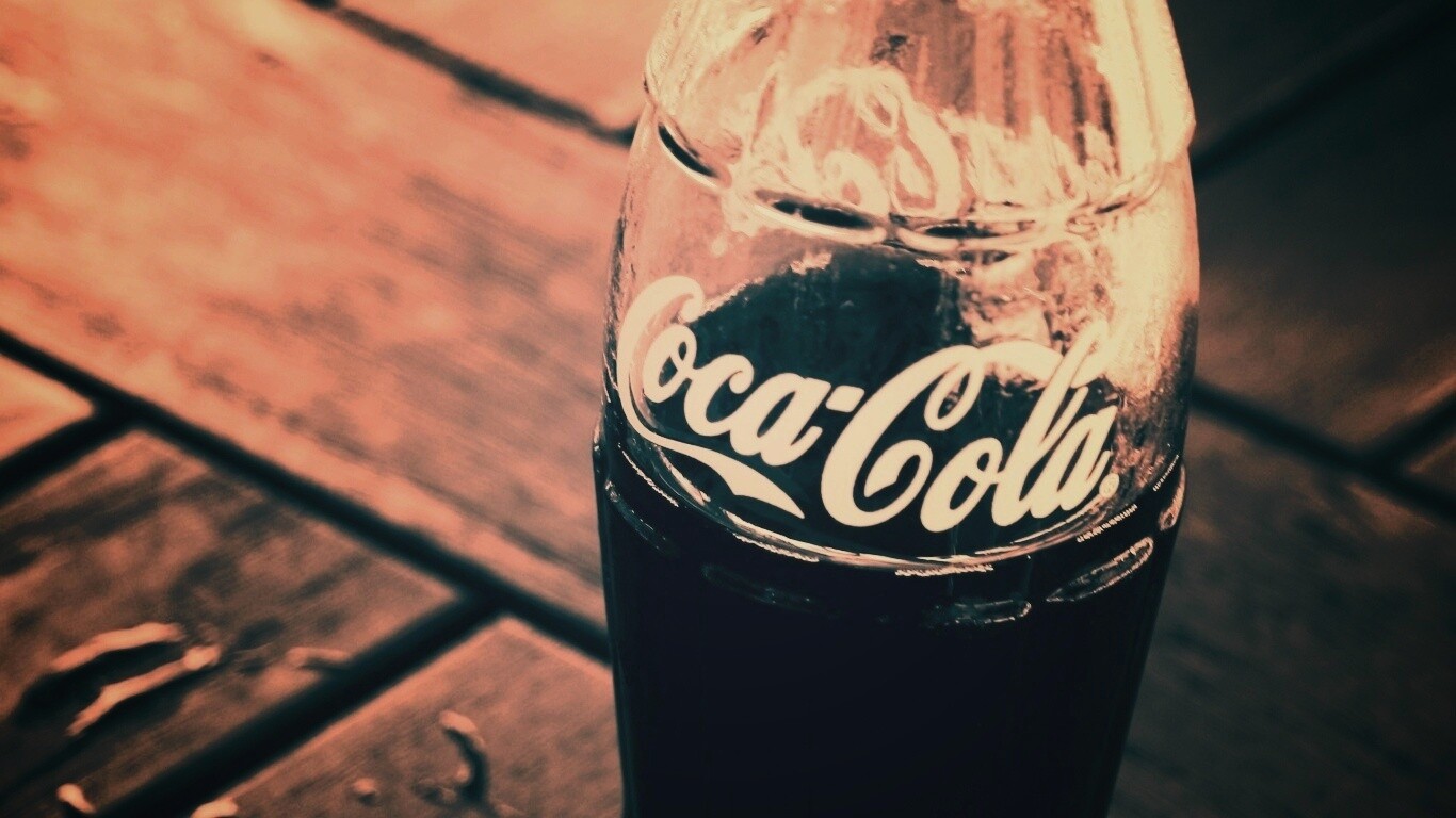 Бутылка Coca-Cola обои