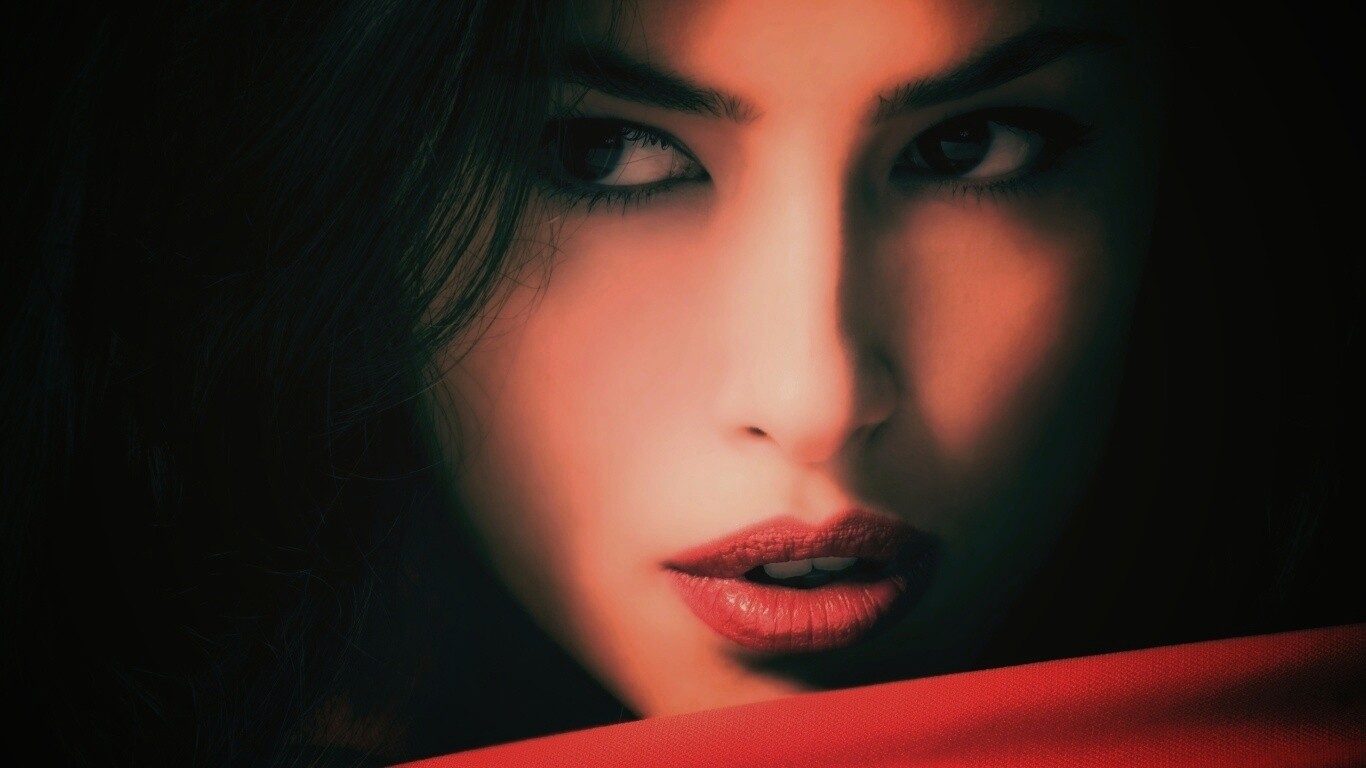 Женский взгляд обои