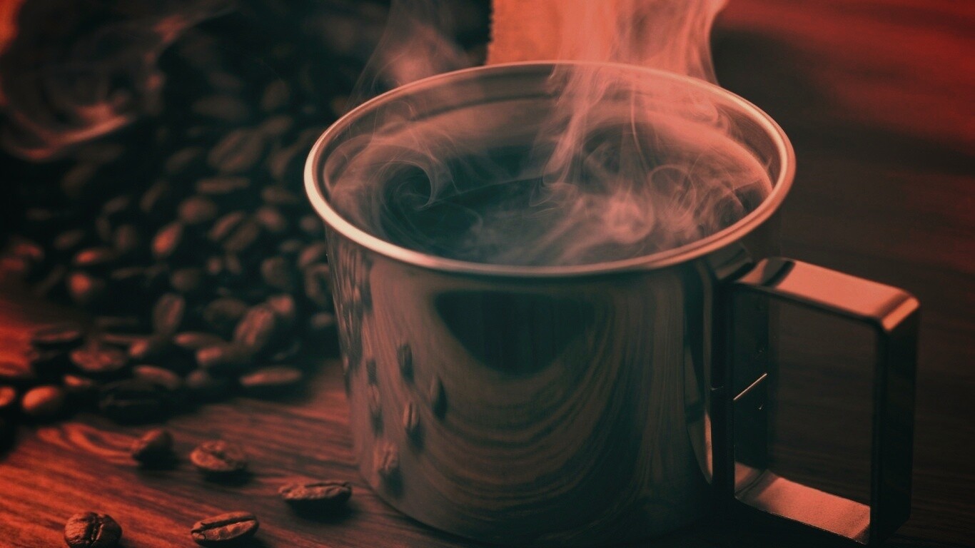 Чашка свежесваренного кофе обои