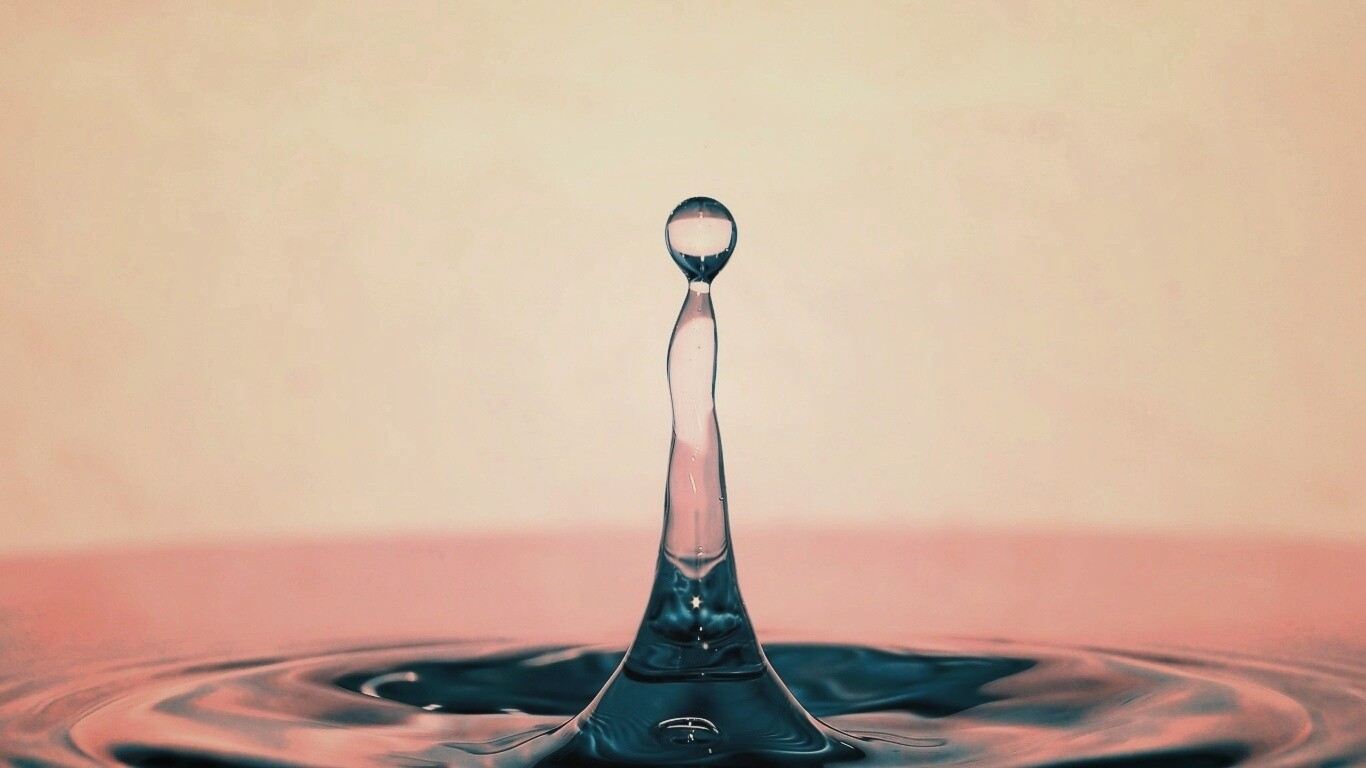 Падение капли обои