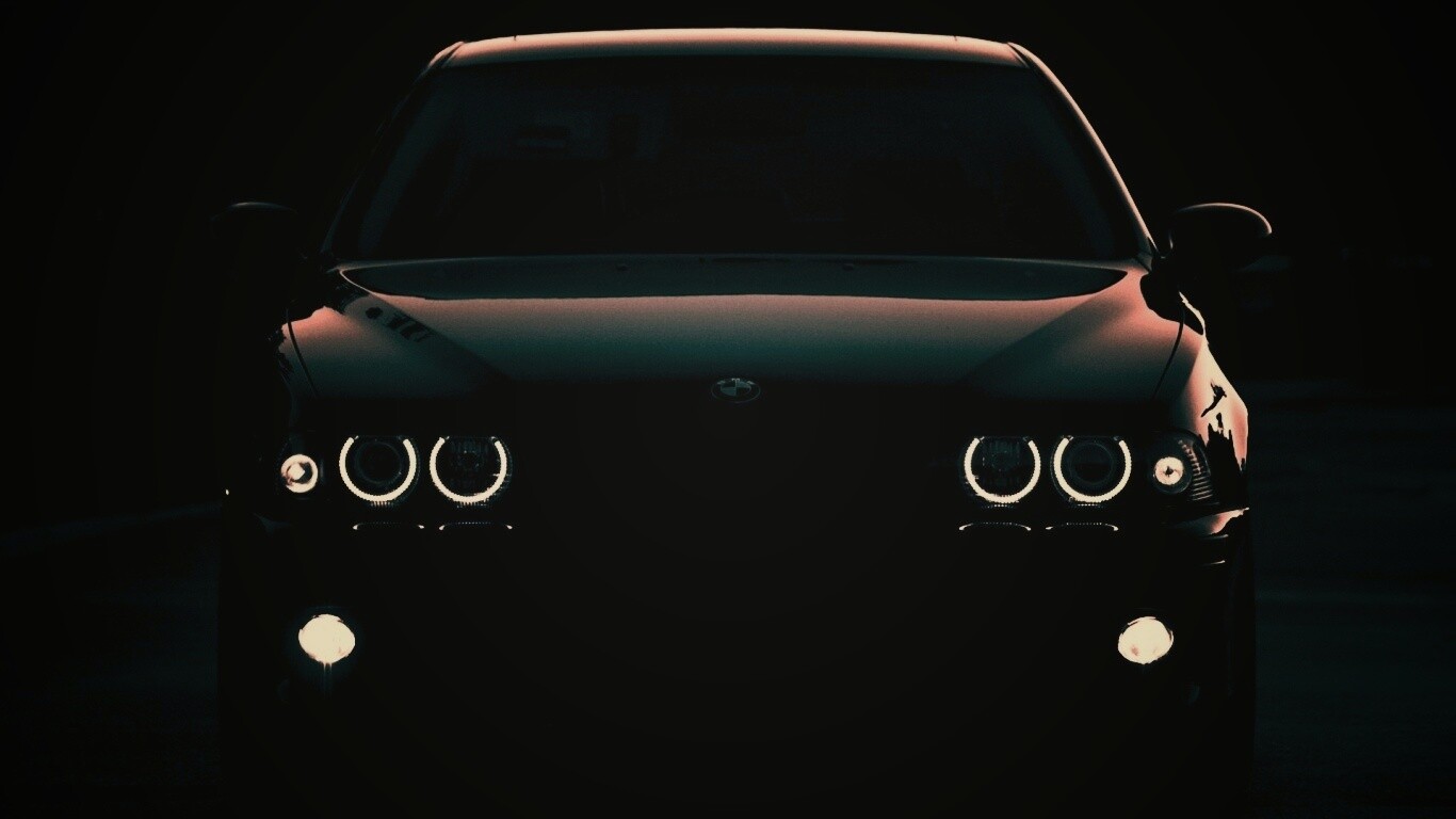 Чёрный BMW обои