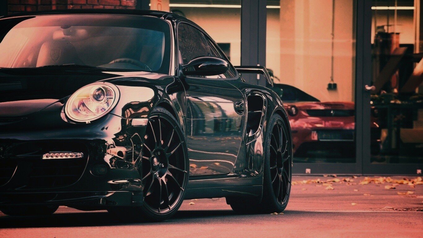 Порш на улице обои