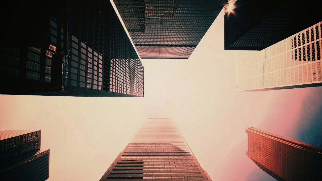 Небоскребы уходящие в облака обои