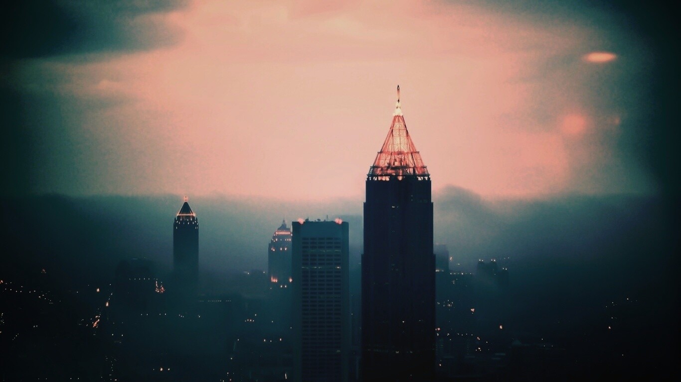 Небоскребы в тумане обои