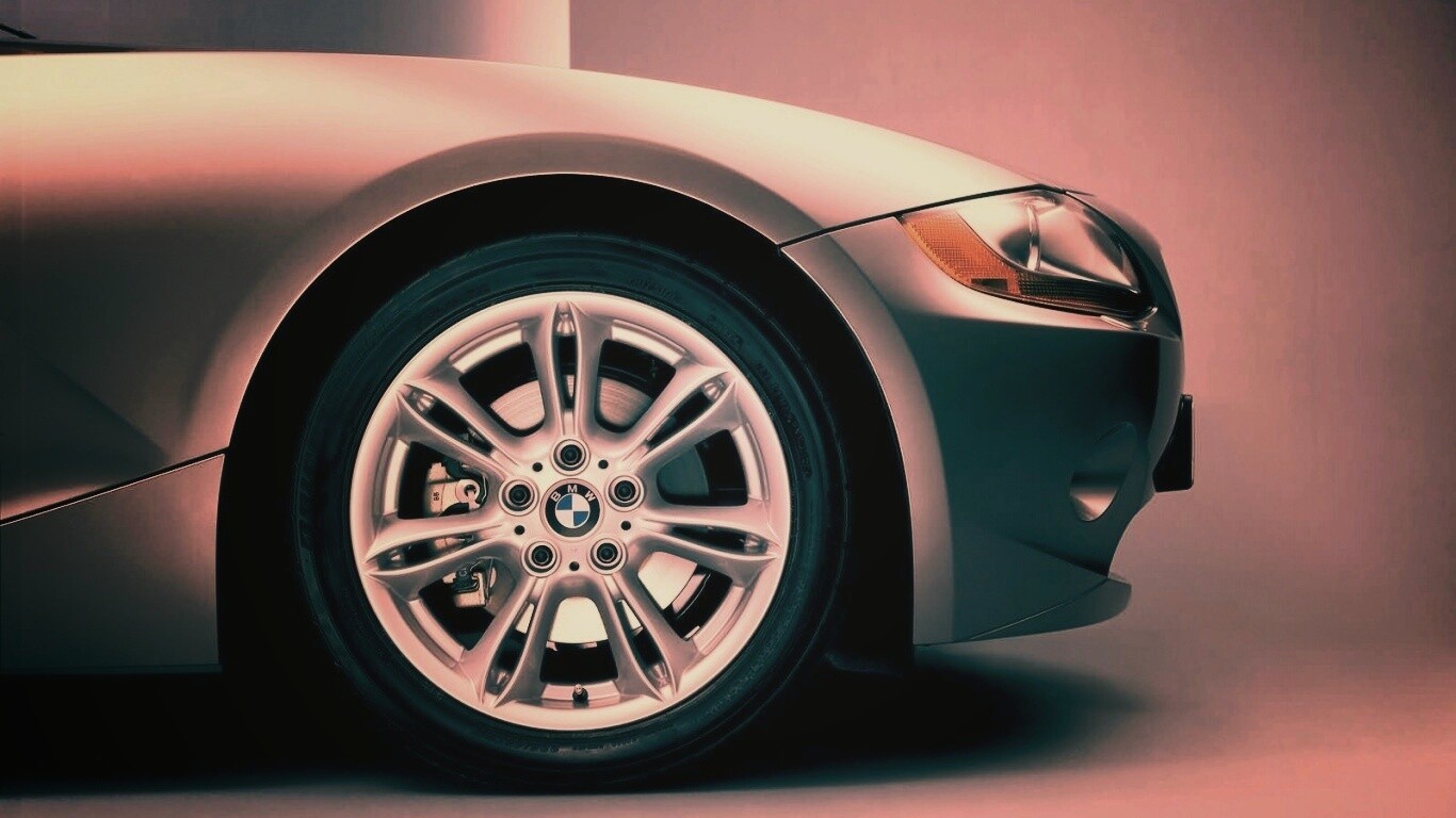 Переднее колесо автомобиля БМВ обои