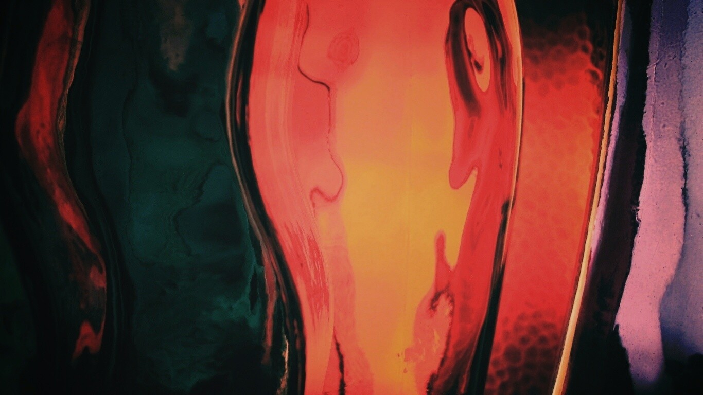 Абстрактное в бутылочном стекле обои