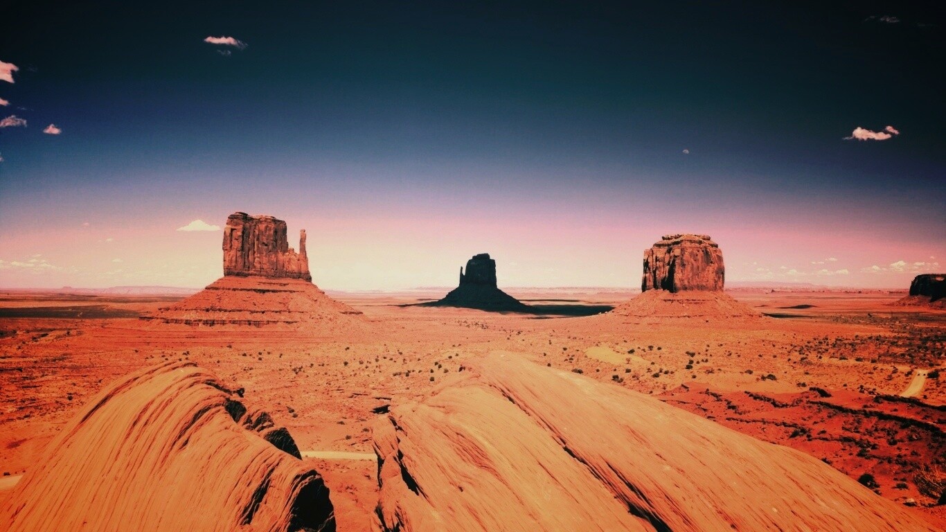 Долина монументальных гор обои