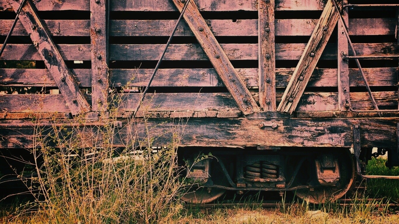 Старый грузовой вагон обои