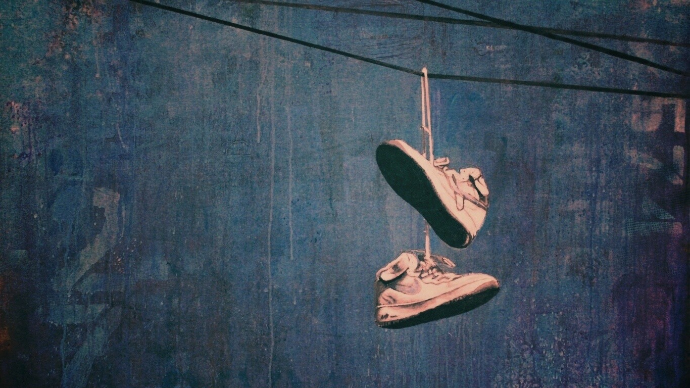 Кросовки на проводе обои