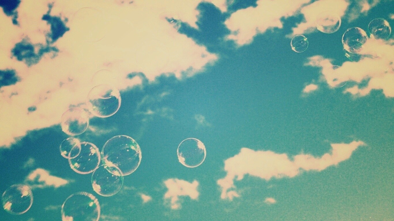Мыльные пузыри в небе обои