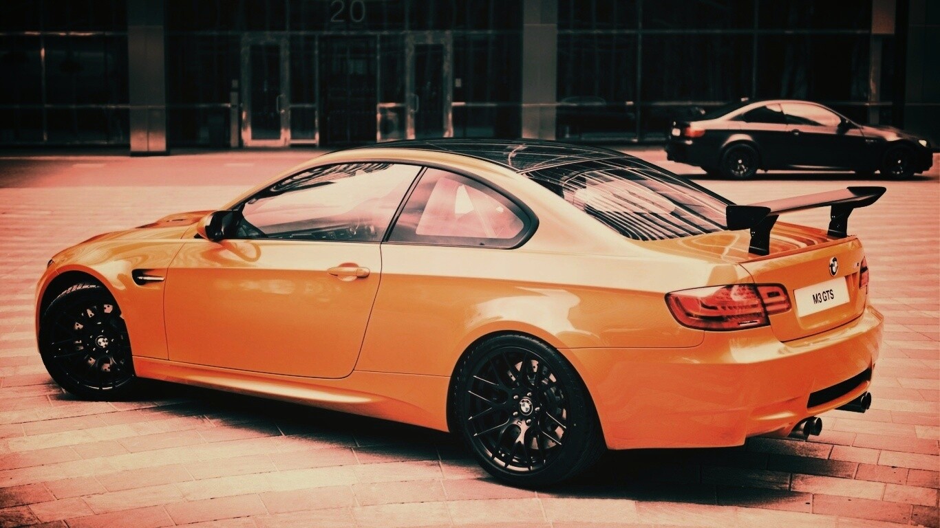 Оранжевый BMW M3 обои