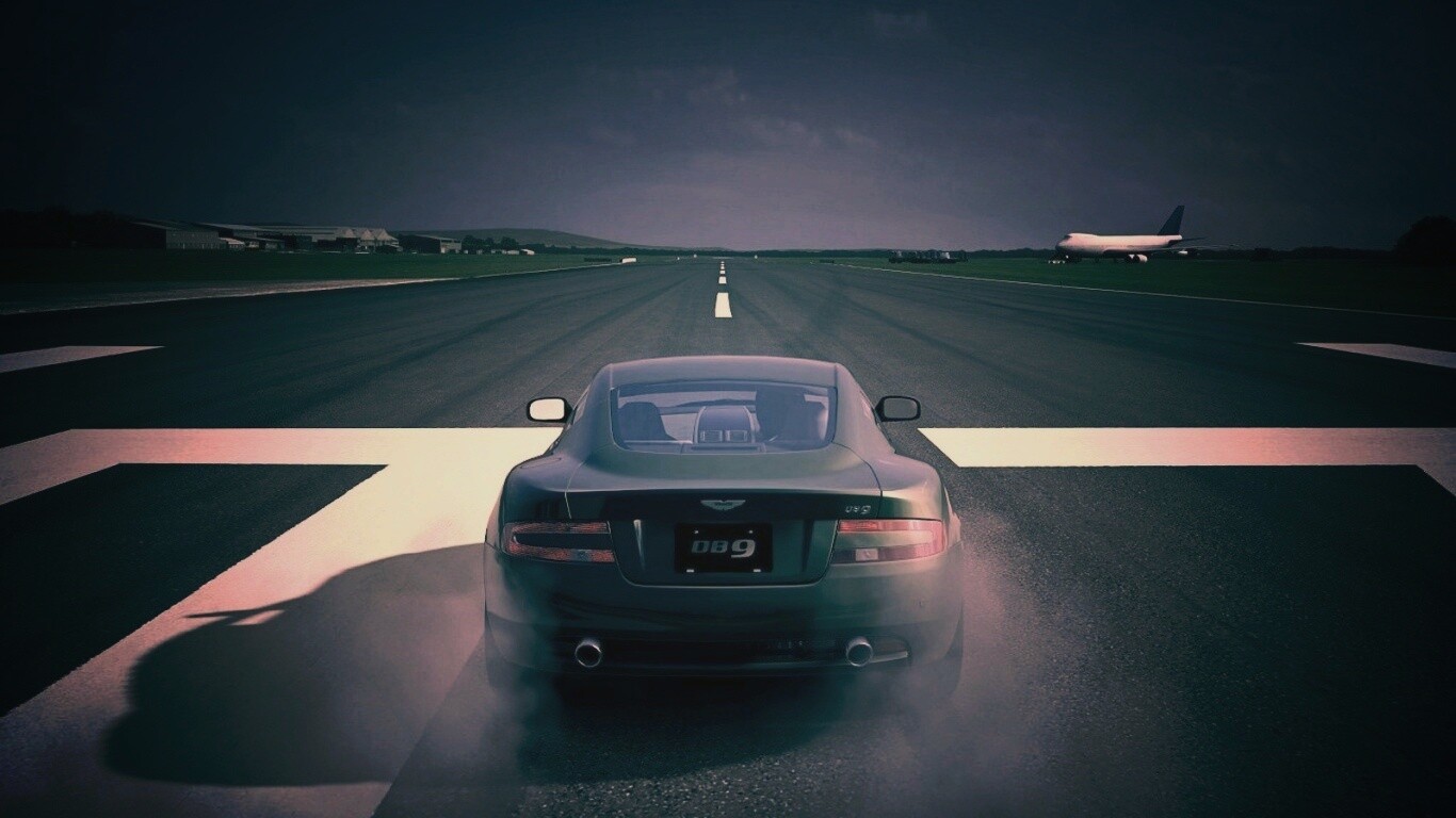 Aston на взлетной полосе обои