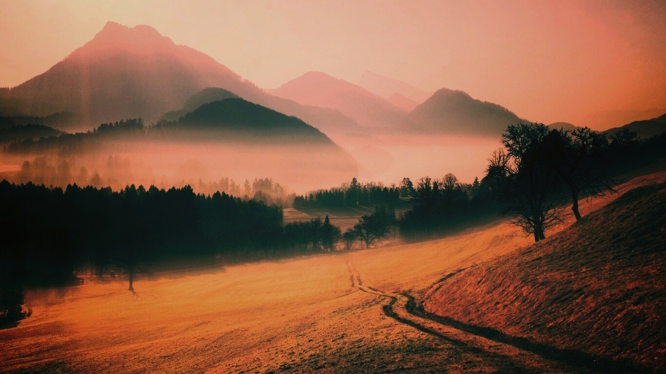 Дорога в туманную долину обои