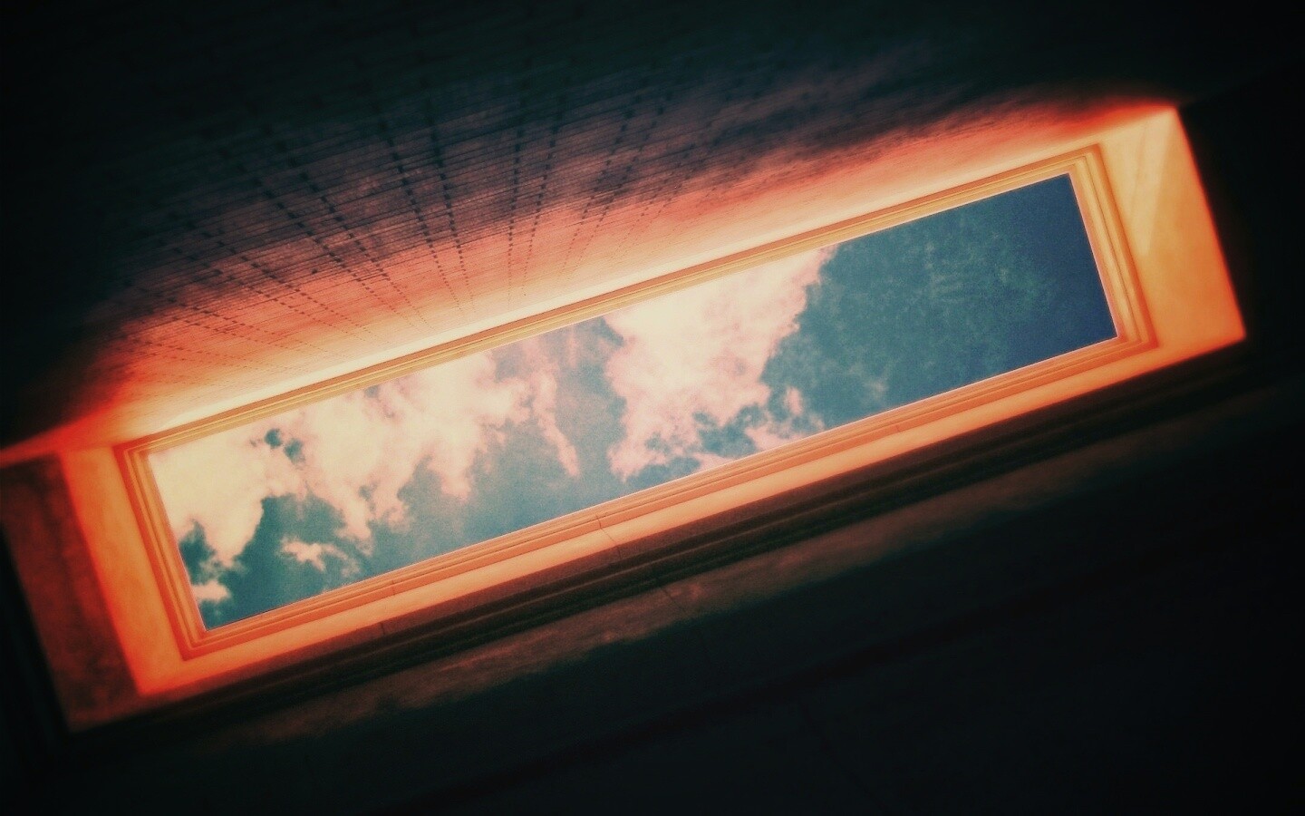 Прямоугольный каменный колодец обои