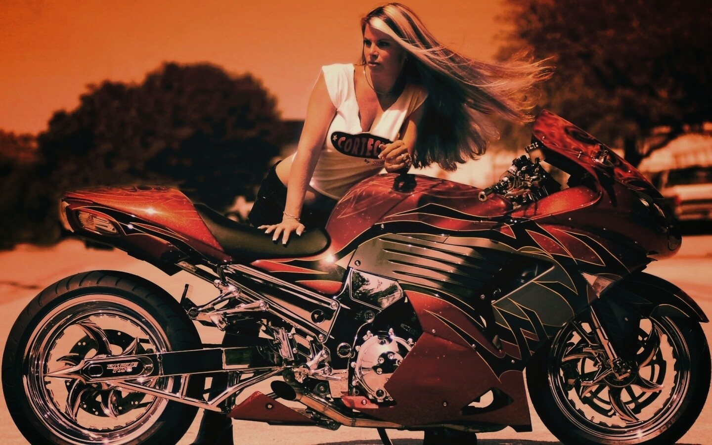 Девушка и байк обои