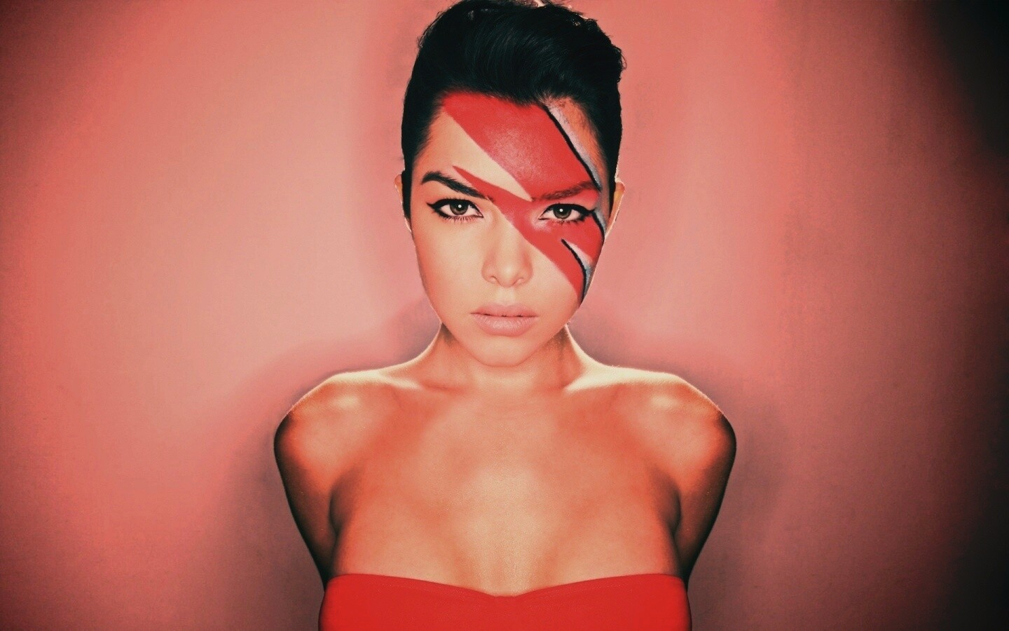 Огненная модель обои