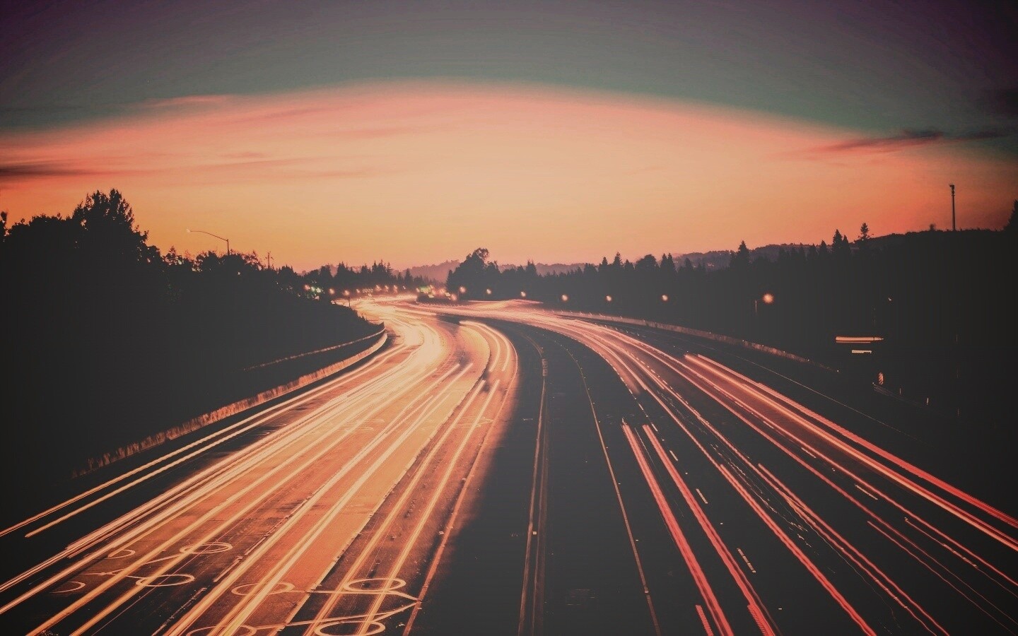 Автострада в огнях обои