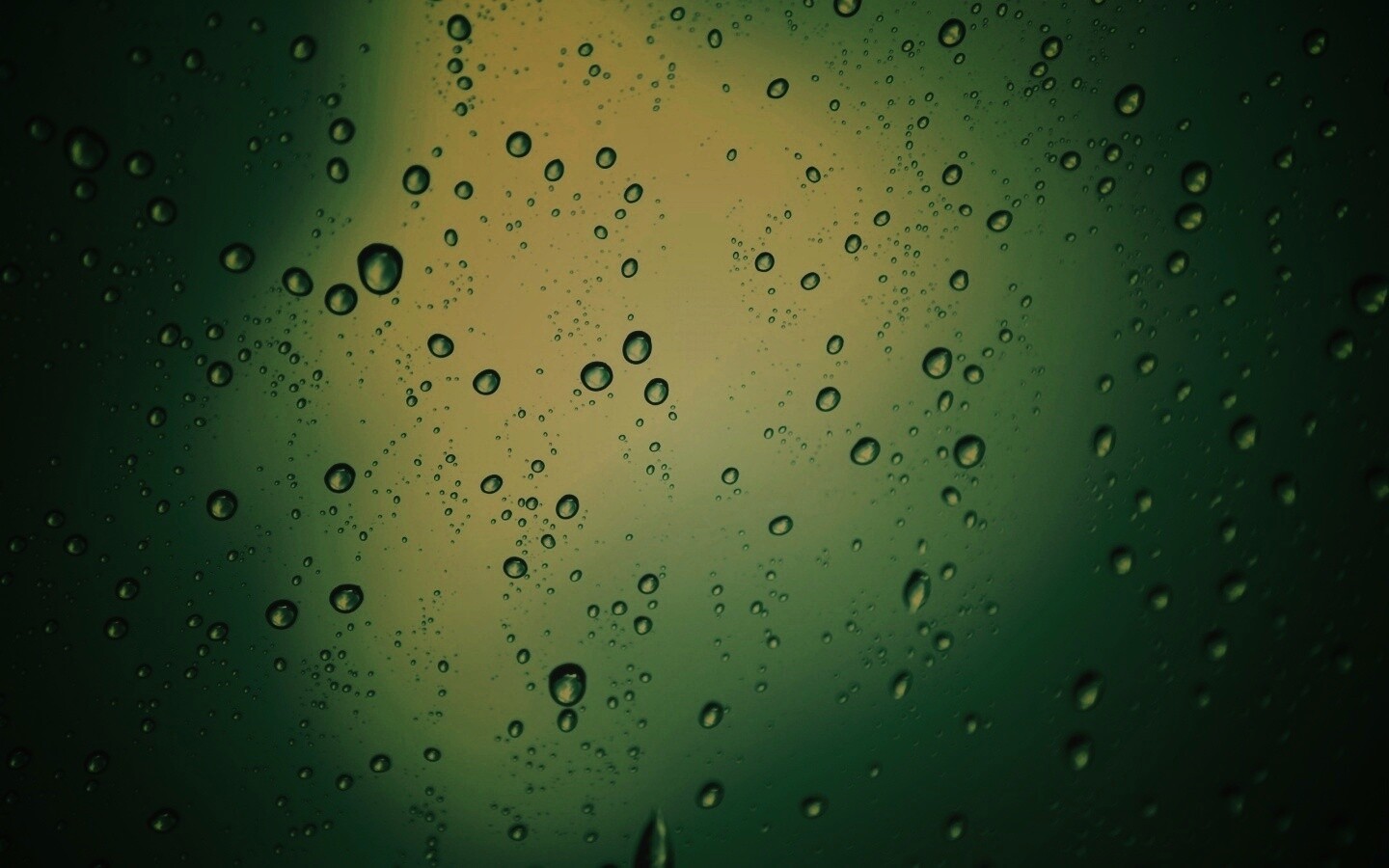 Обои капель дождя на стекле обои
