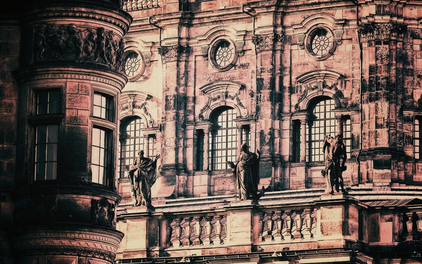 Hofkirche в Дрездене обои