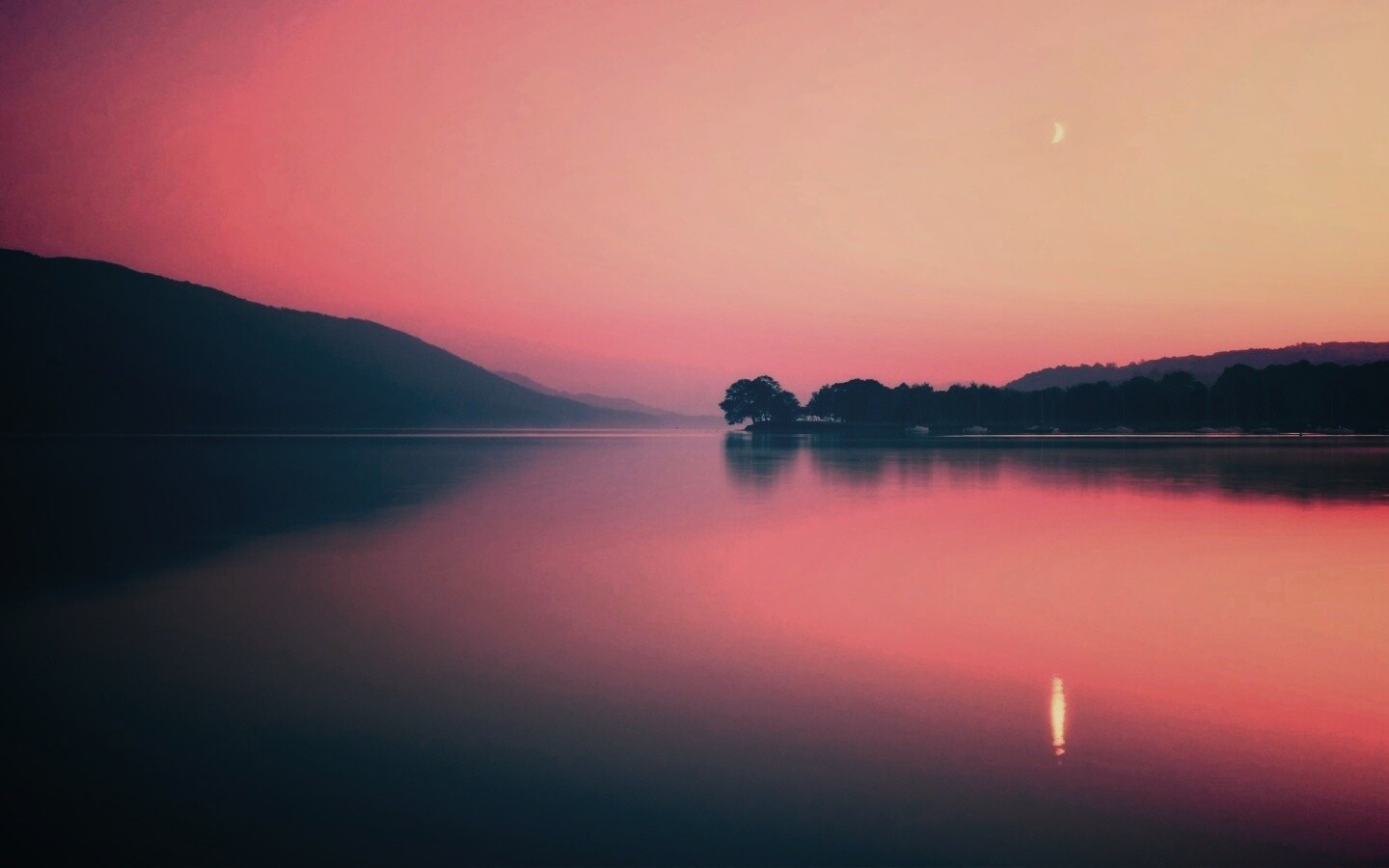 Сумерки над озером обои