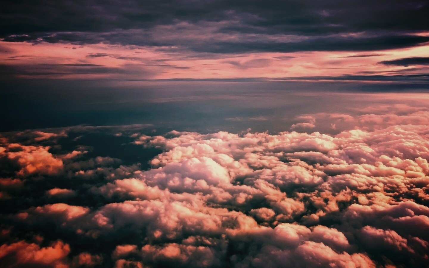 Полет над облаками обои