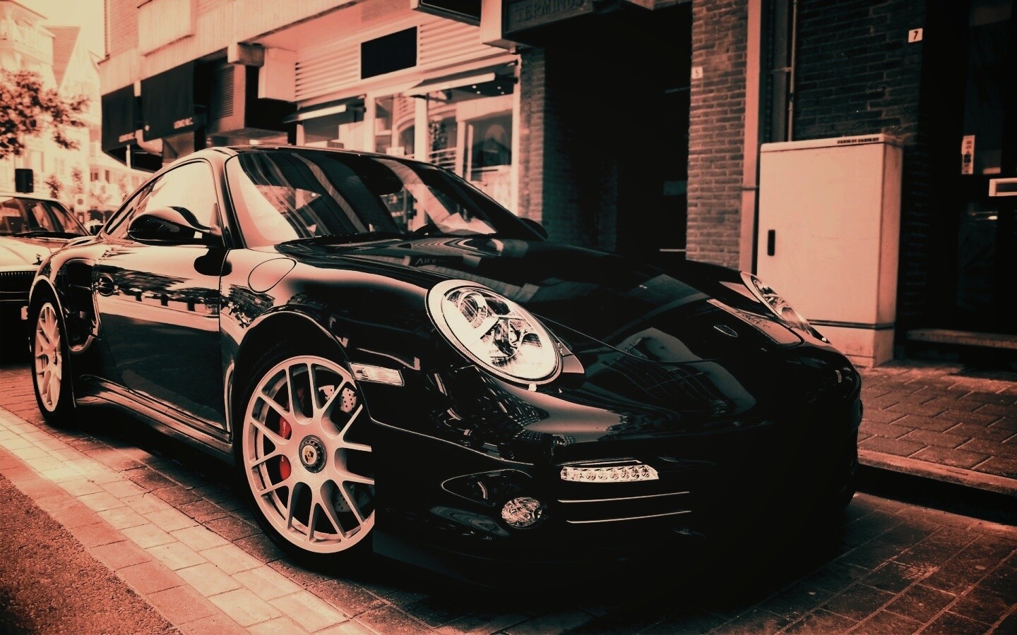 Чёрно-белое фото Porsche обои