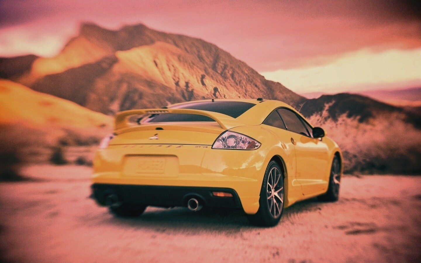 Mitsubishi в горах обои