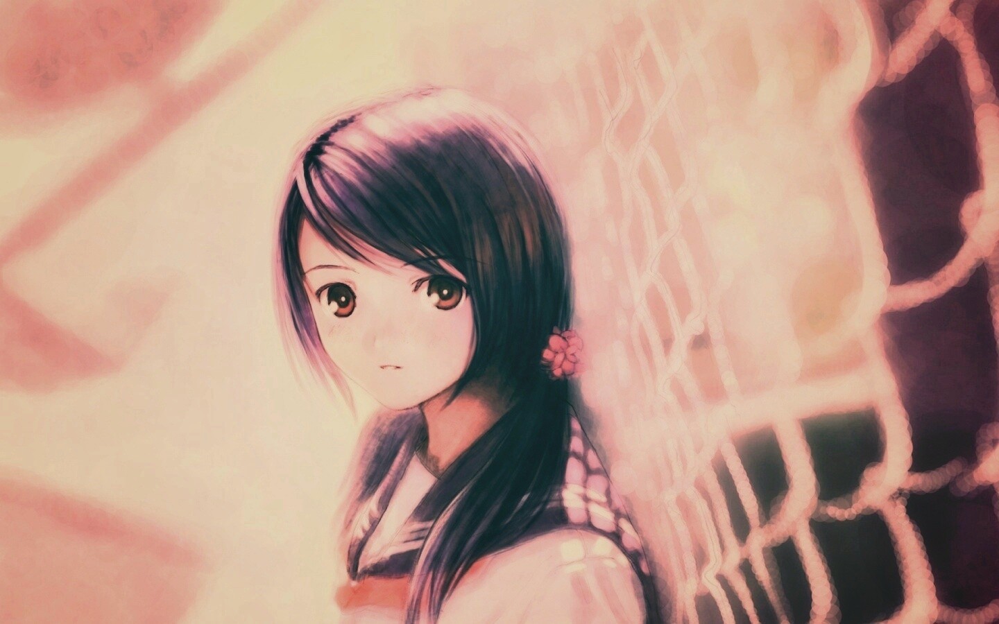 Девочка у сетчатого забора обои