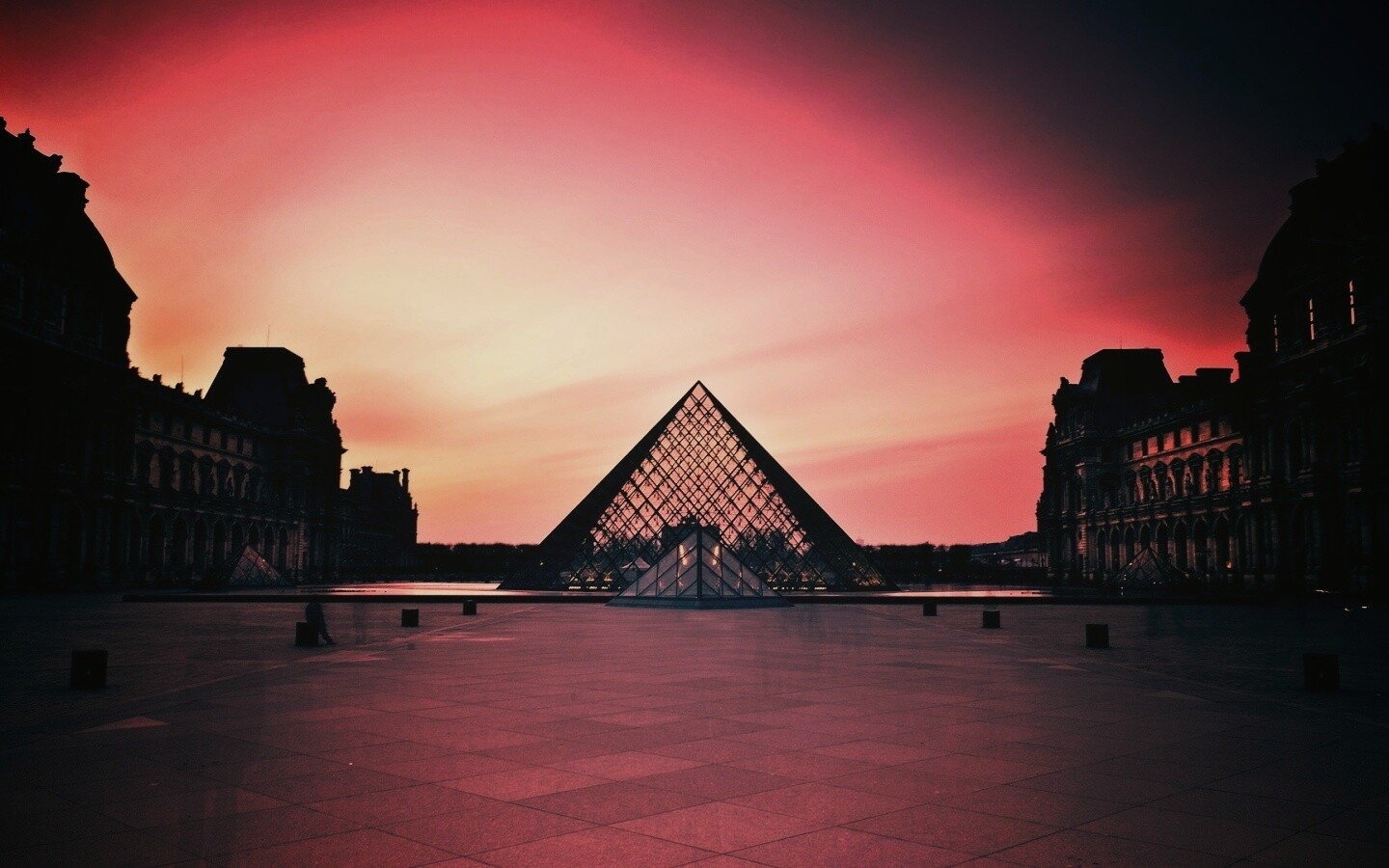 Лувр обои