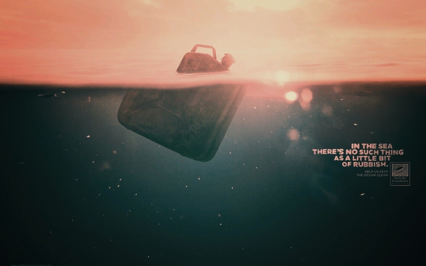 Не бывает "немного" мусора обои