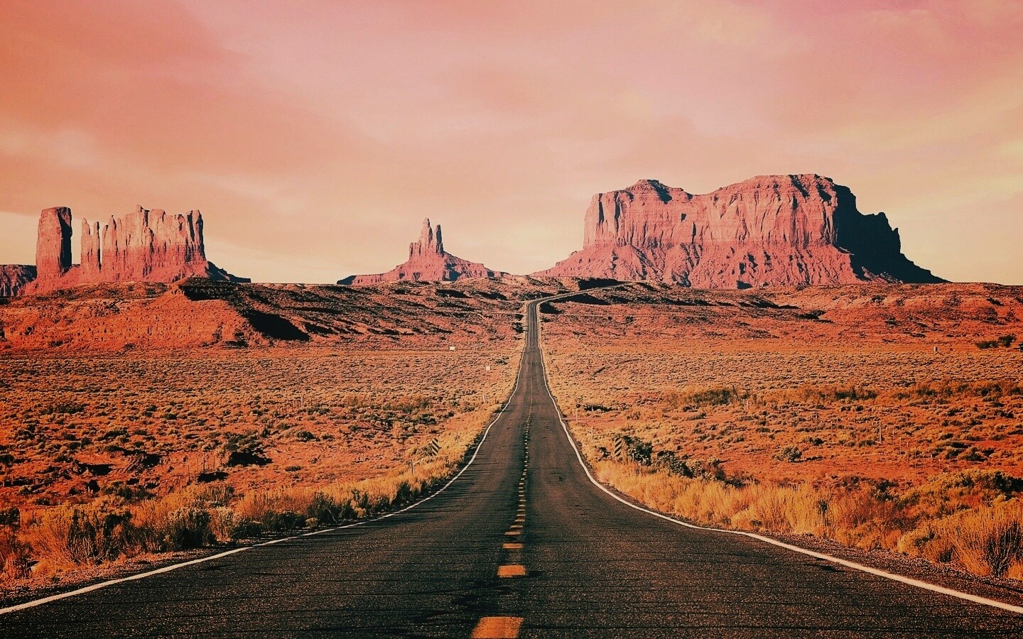 Дорога в пустыне обои