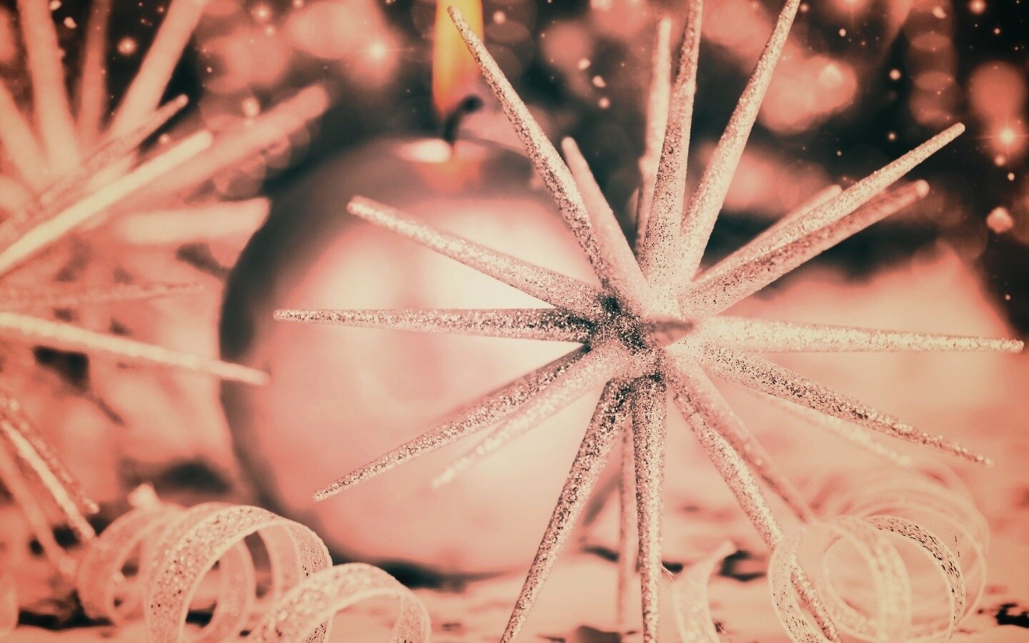 Новогодние игрушки и украшения обои