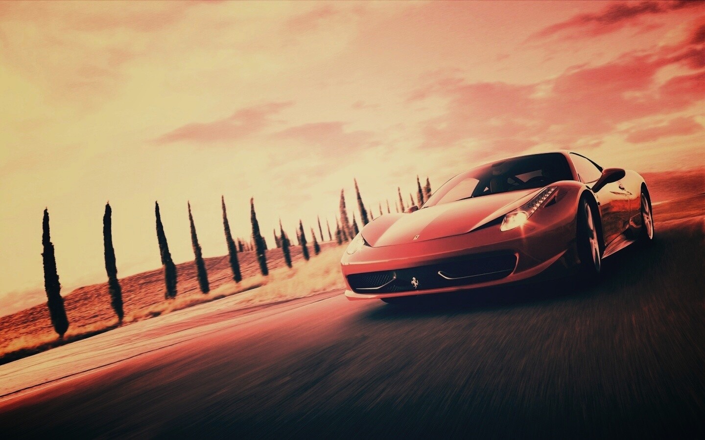 Красная Феррари на трассе обои