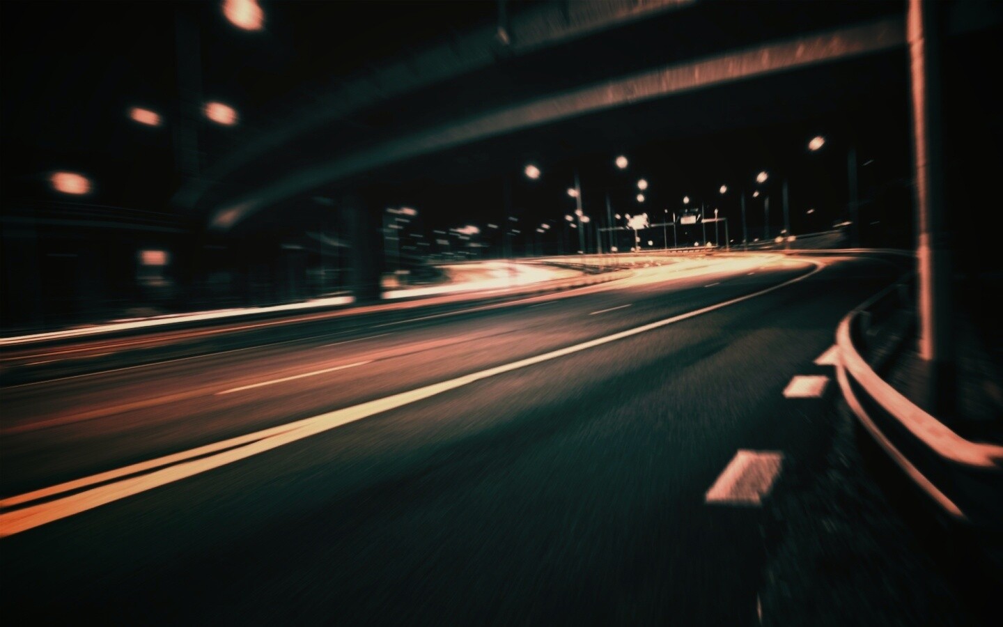 Дорога в ночном городе обои