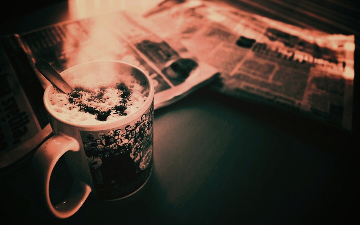 Капучино и свежая пресса обои