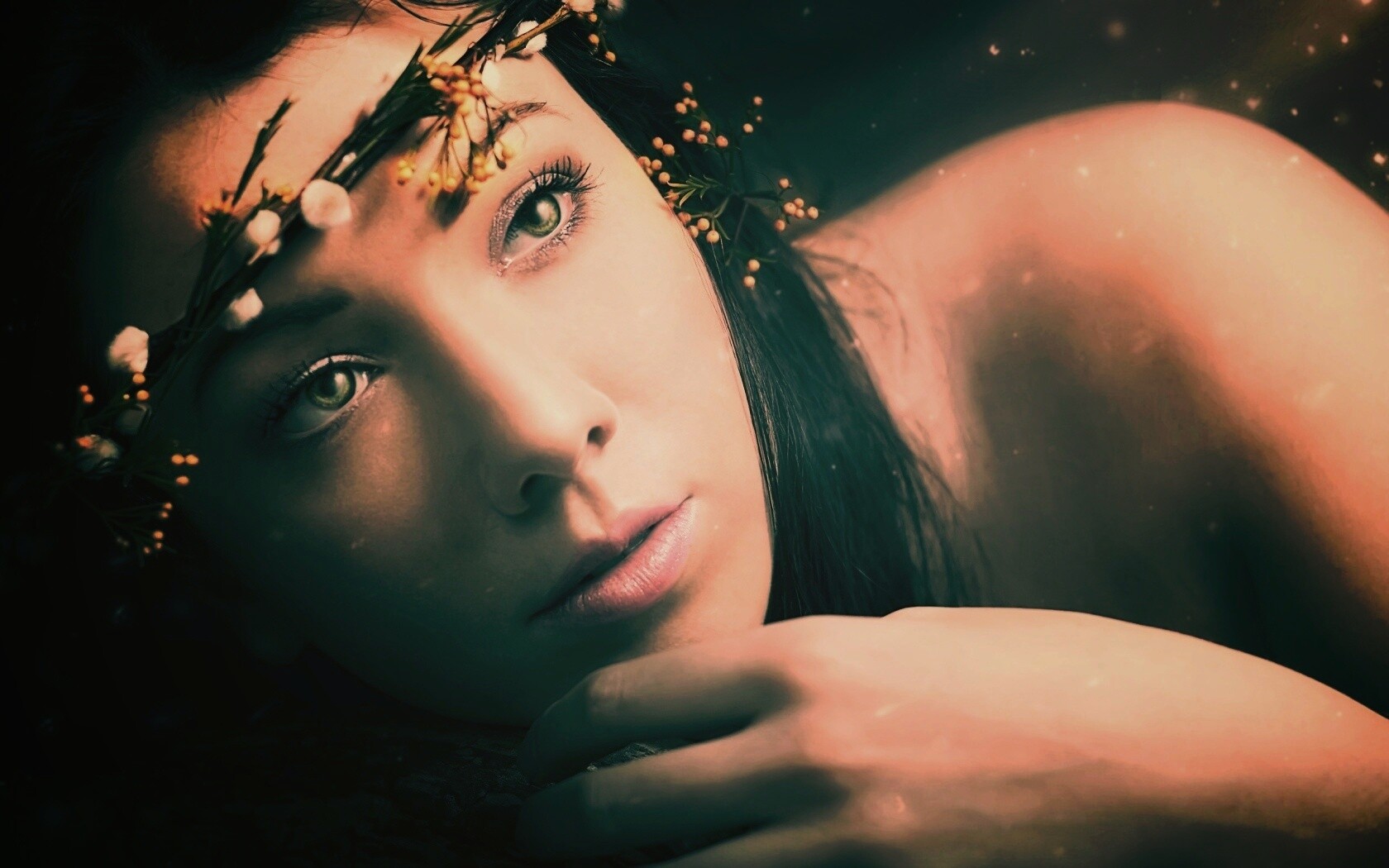 Девушка в венке обои