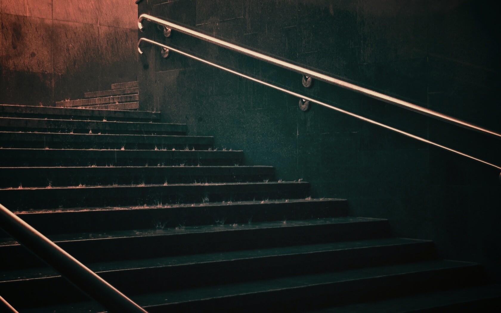 Спуск в подземный переход обои