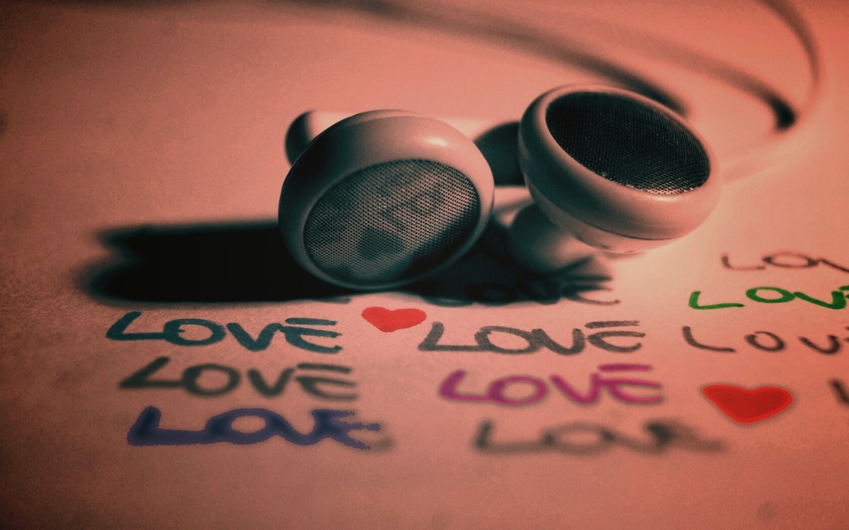 Наушники и любовь обои