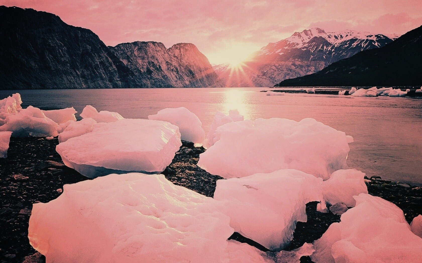 Зимнее горное озеро обои