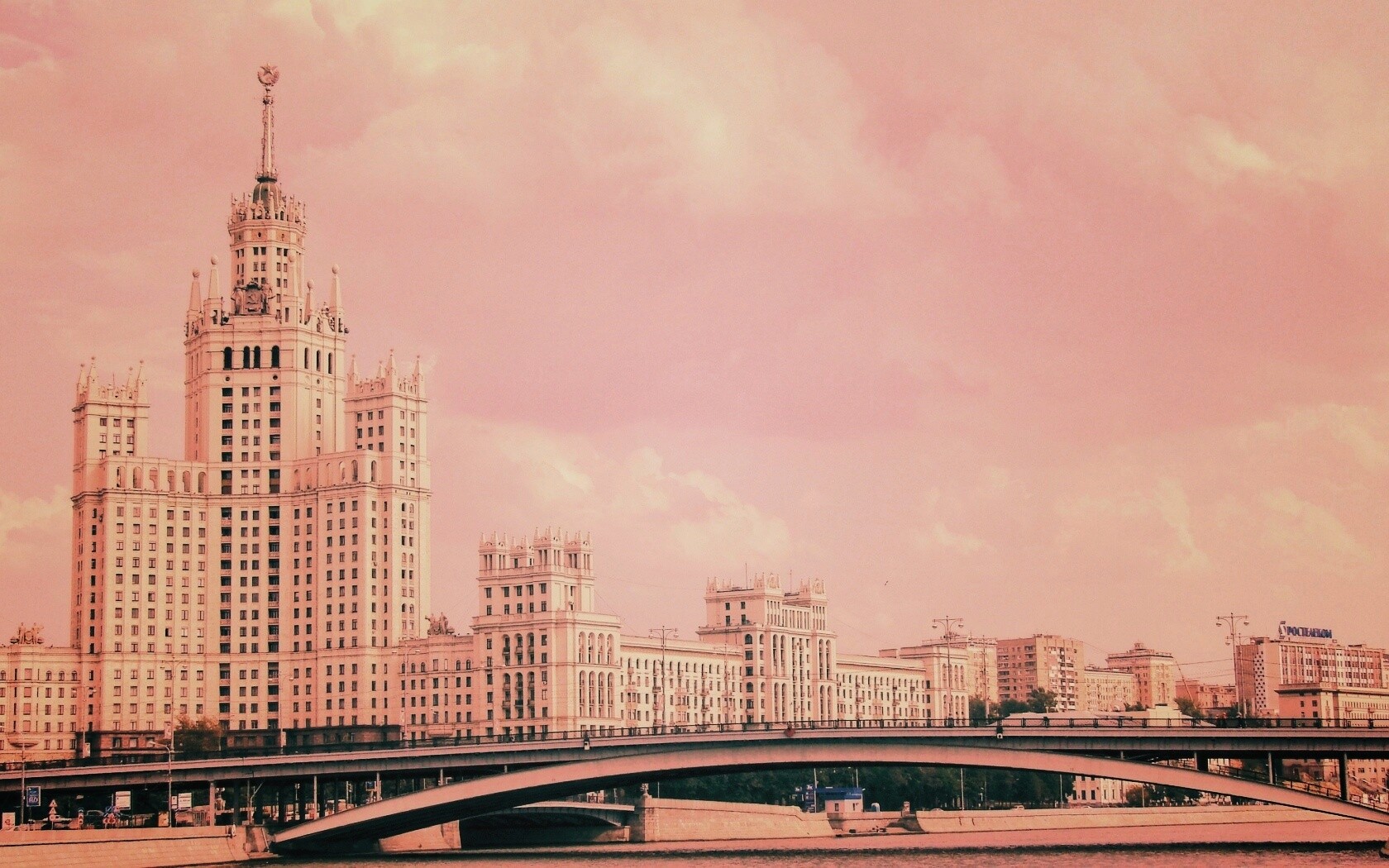 Высотка на Котельнической набережной обои