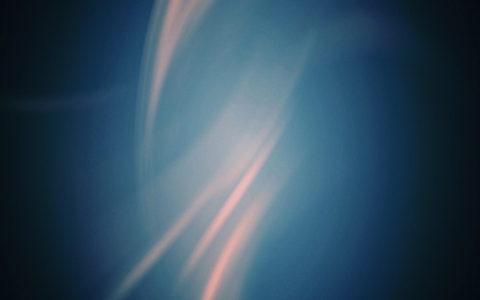 Бледно белые завитки обои