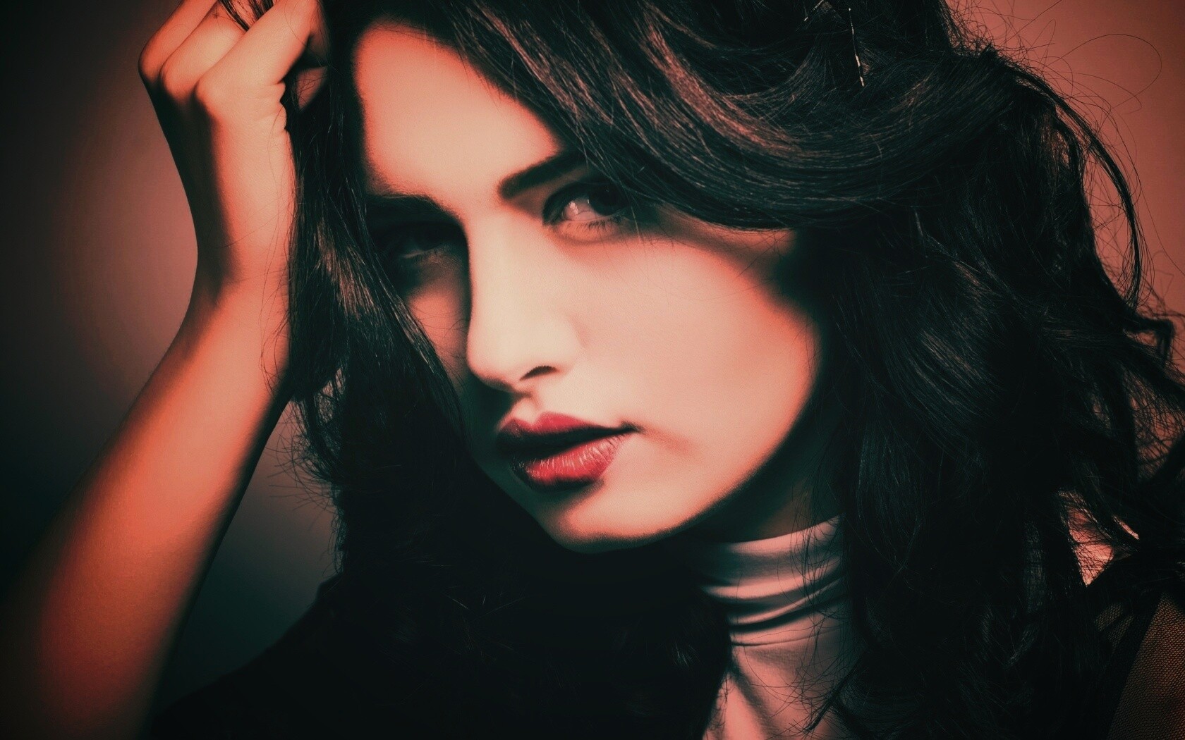 Модель с отличным макияжем обои