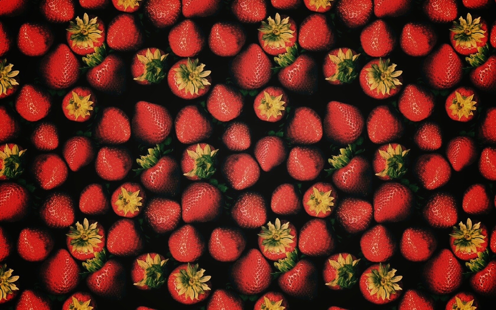 Сочная отличная клубника обои