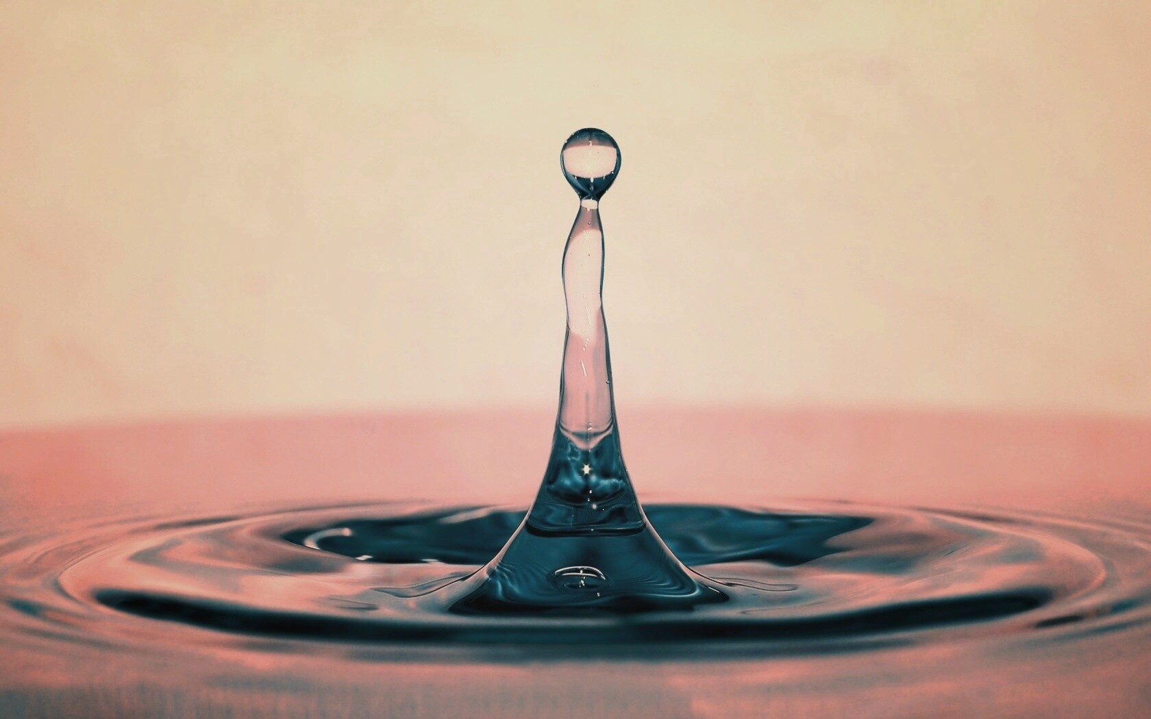 Падение капли обои