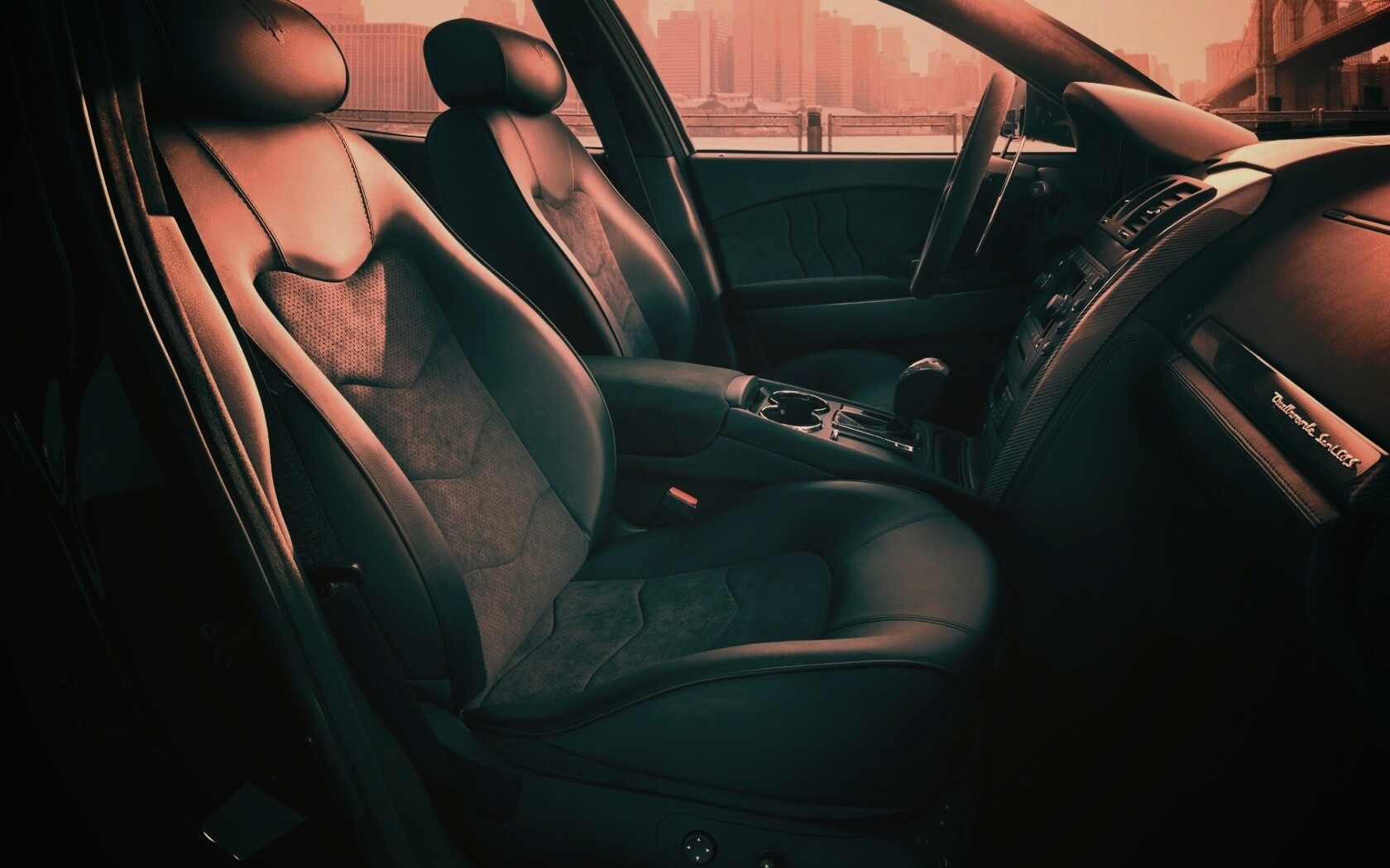 Салон мазерати quattroporte обои