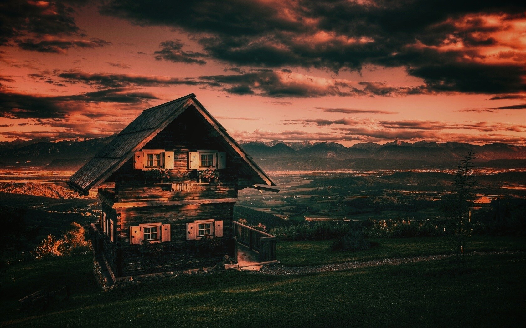 Старенький дом в Австрии обои