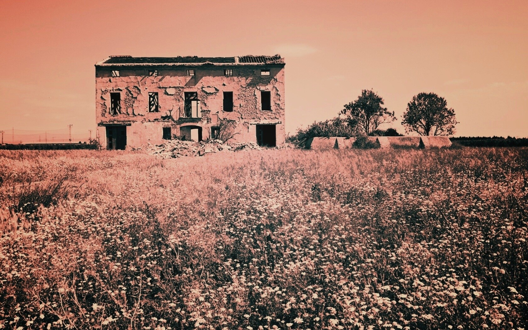 Руины жилого дома обои