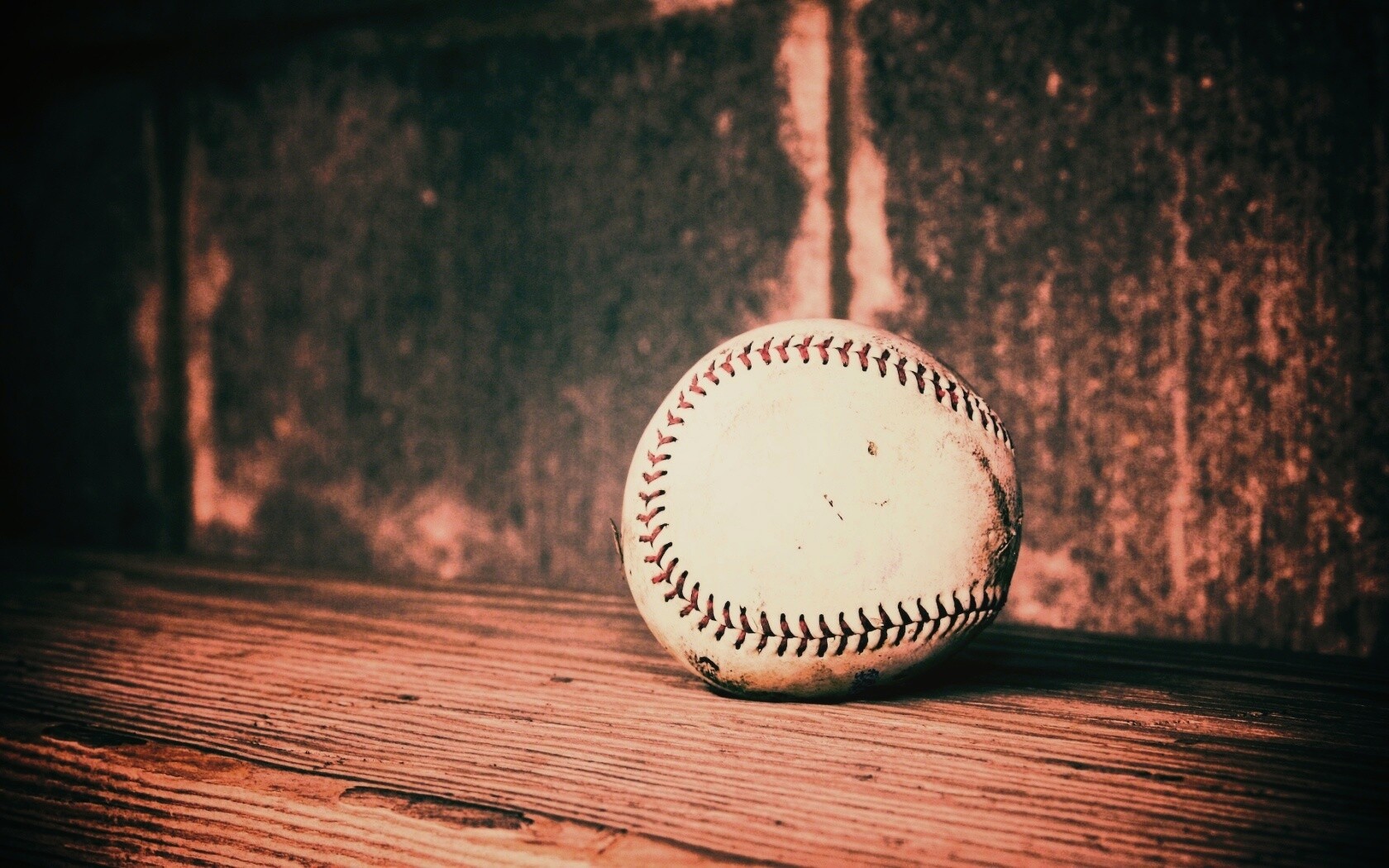 Старый бейсбольный мяч обои